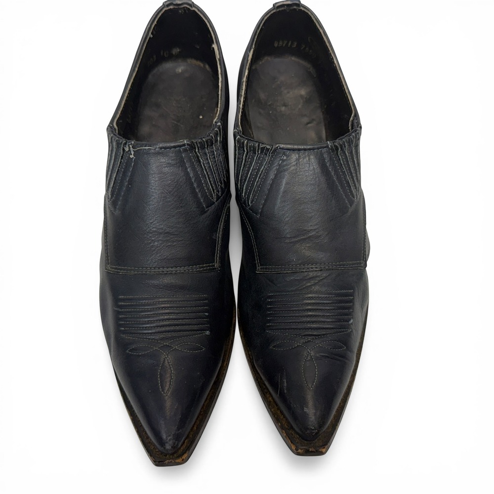 Shoes - Picture 3 of 11